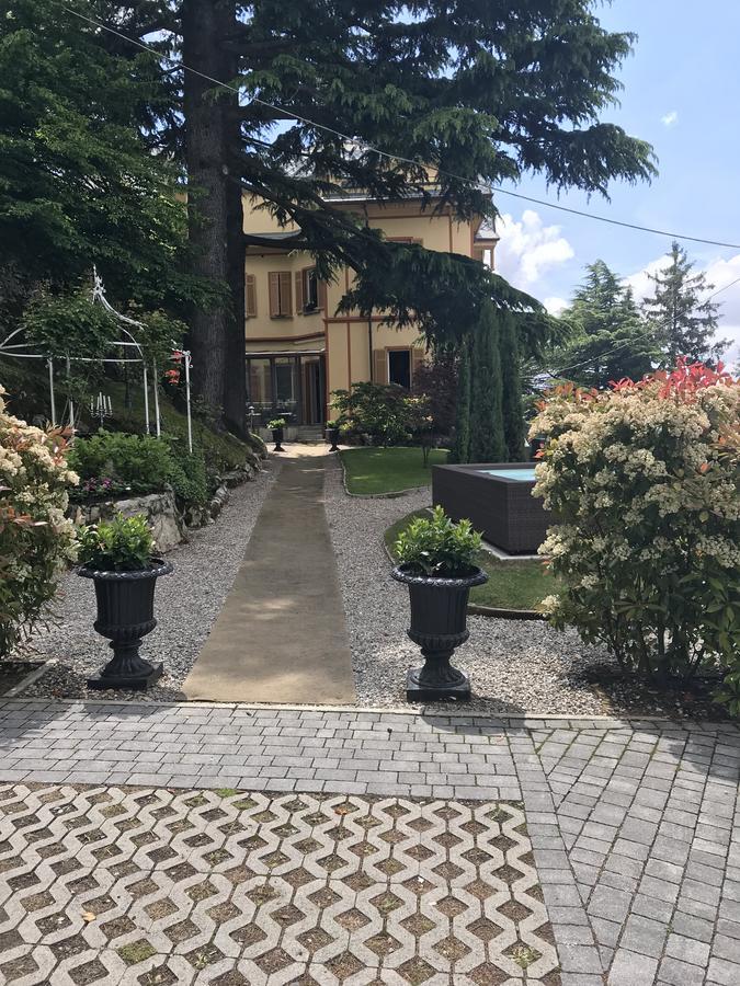 Relais Villa Augusta B&B Brunate Exterior photo